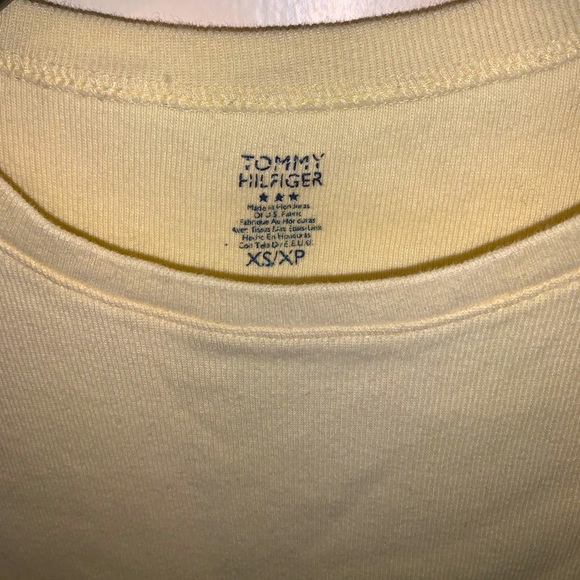 ✨Cute slim sleek yellow shirt✨ - Picture 3 of 3